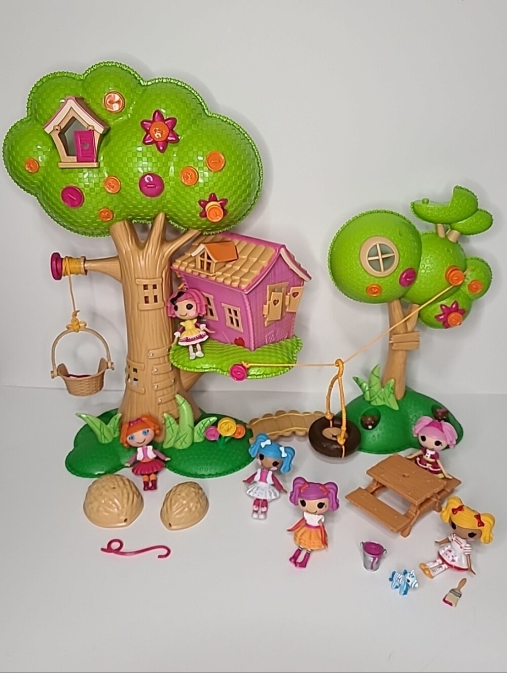 Lalaloopsy Sew Sweet Treehouse Playset with 6 Mini Lalaloopsy Dolls